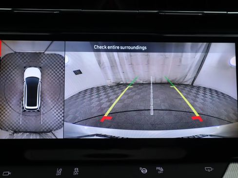 Used 2025 Jeep Wagoneer S Launch Edition image 16