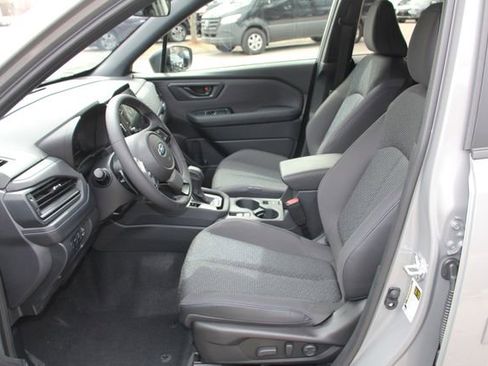 Certified 2025 Subaru Forester Premium AWD/4WD image 17