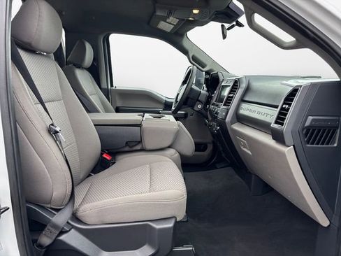 Used 2022 Ford F550 4x4 Regular Cab Super Duty image 7