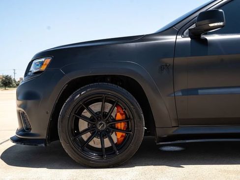 Used 2018 Jeep Grand Cherokee Trackhawk AWD/4WD image 14