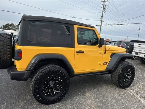 Used 2019 Jeep Wrangler Sport image 5