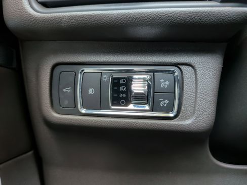 Used 2020 Lincoln Corsair Reserve w/ Appearance Package image 24