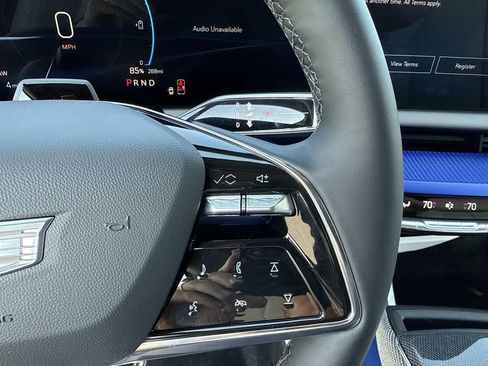 New 2026 Cadillac Optiq Sport 2 image 28