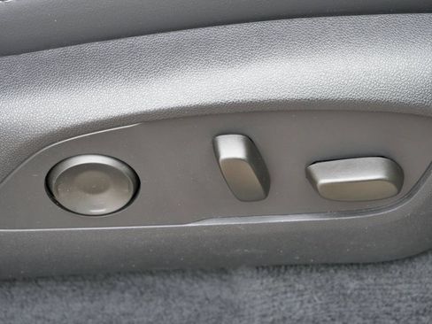 Used 2025 Buick Enclave Sport Touring AWD/4WD image 19