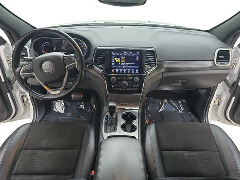 Used 2020 Jeep Grand Cherokee Altitude AWD/4WD image 9