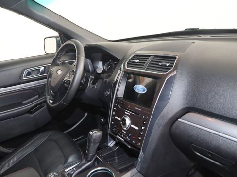 Used 2017 Ford Explorer Sport w/ Equipment Group 401A AWD/4WD image 44