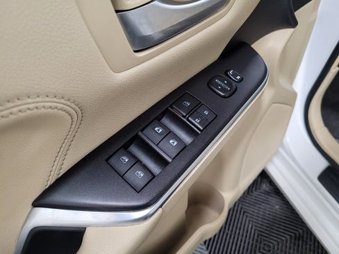 Used 2016 Toyota Camry XLE image 27