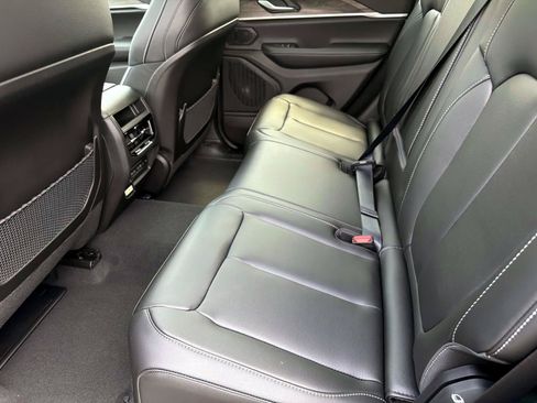 New 2026 Jeep Grand Cherokee Limited AWD/4WD image 7