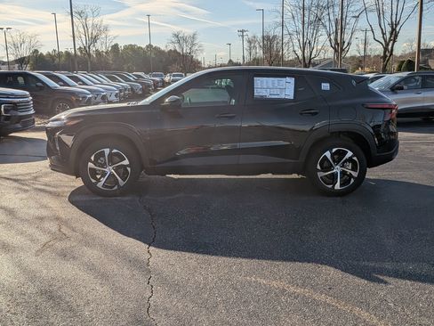 New 2026 Chevrolet Trax RS w/ Sunroof Package image 5