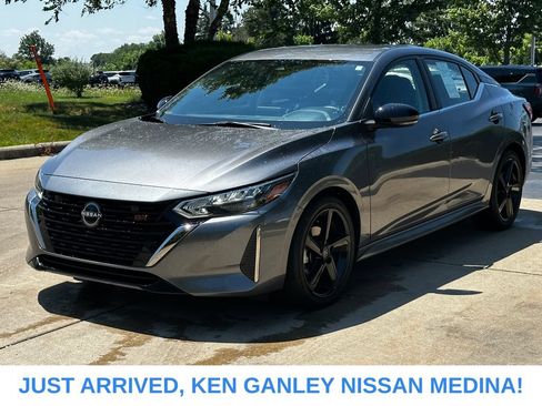 Certified 2024 Nissan Sentra SR FWD image 7