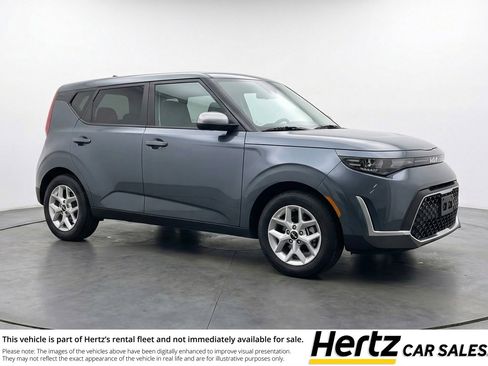 Used 2025 Kia Soul LX w/ LX Technology Package image 1