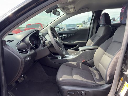 Used 2020 Chevrolet Malibu LT FWD image 9