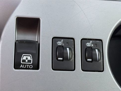 Used 2023 Toyota 4Runner SR5 Premium w/ Moonroof Package RWD image 26