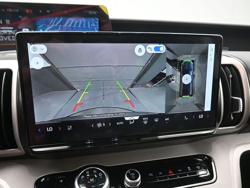 New 2026 Ford Expedition Active RWD image 4