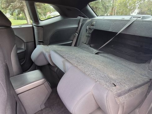 Used 2014 Dodge Challenger SXT image 20