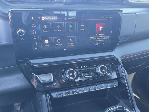 Used 2023 GMC Sierra 1500 AT4 w/ AT4 Premium Package image 15