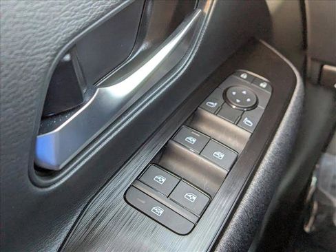 Used 2025 Nissan Kicks SV w/ Charging Package image 25