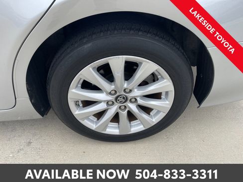 Used 2019 Toyota Camry LE image 11