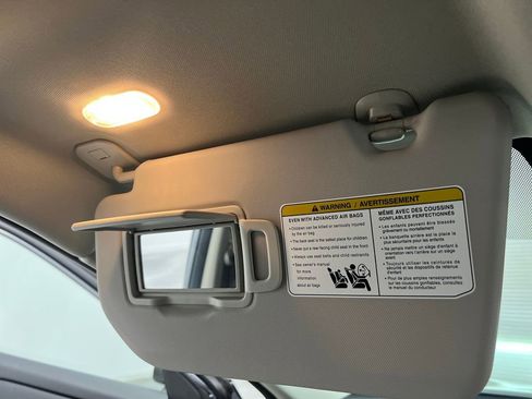 Used 2025 Nissan Rogue SL FWD image 63