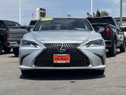 Used 2020 Lexus ES 350 w/ Accessory Package FWD image 2
