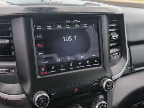 Used 2020 RAM 1500 Big Horn AWD/4WD image 30