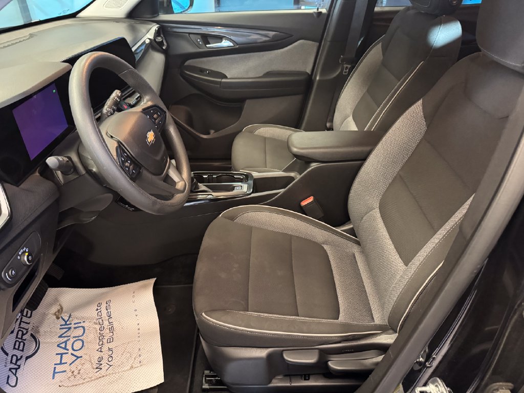 Used 2025 Chevrolet TrailBlazer LT AWD/4WD image 20