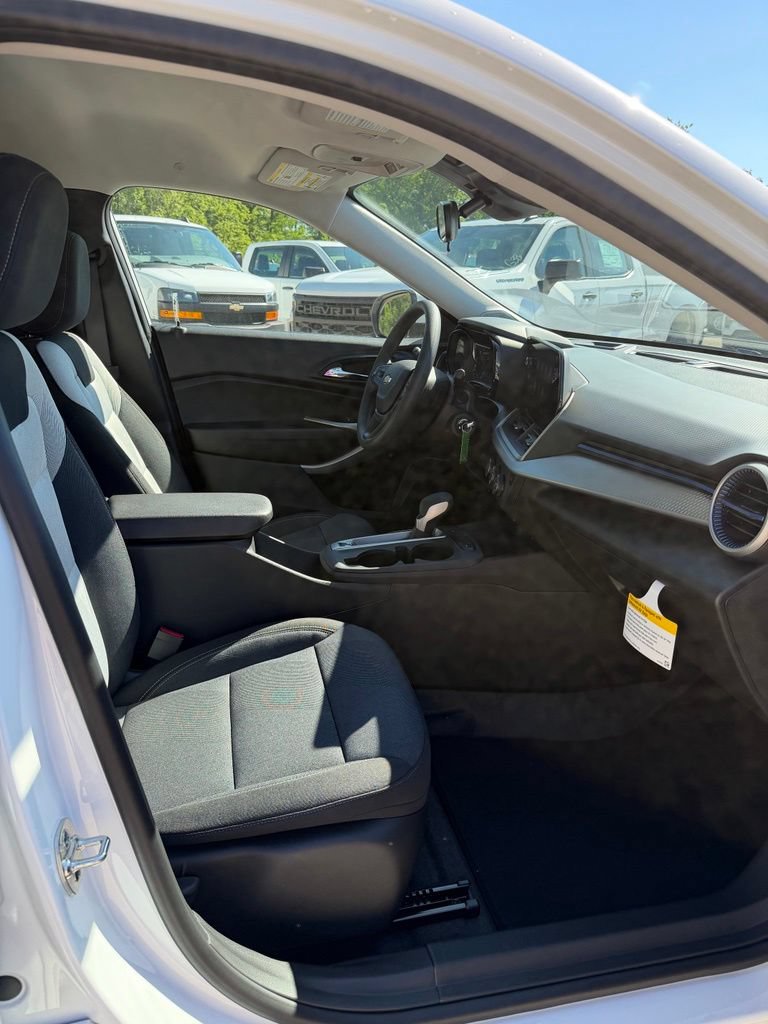 New 2026 Chevrolet Trax LS w/ LS Convenience Package FWD image 11