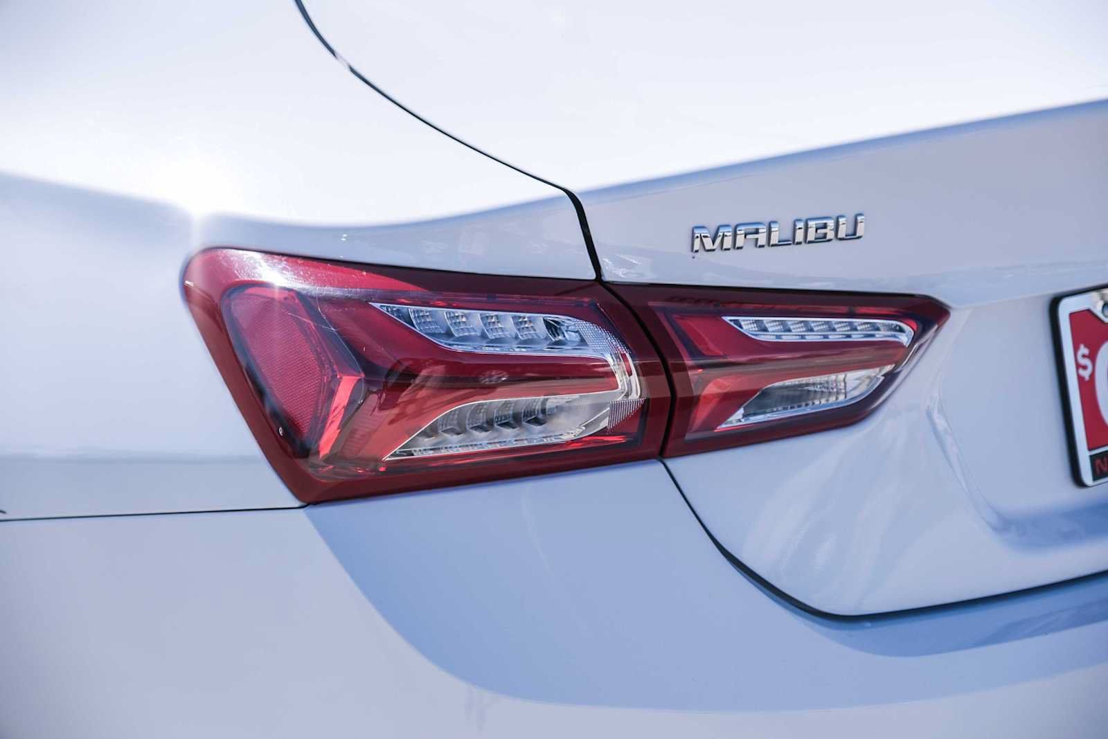 Used 2022 Chevrolet Malibu LT FWD image 7