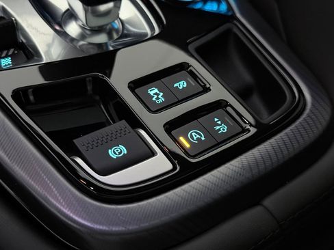 Used 2024 Jaguar F-TYPE R-Dynamic RWD image 33