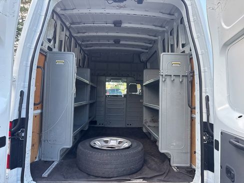 Used 2018 Nissan NV 3500 SV image 35