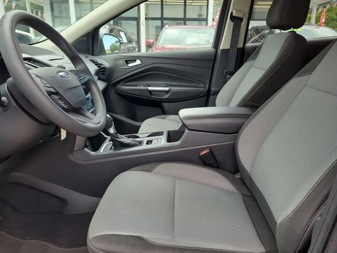 Used 2017 Ford Escape SE FWD image 5