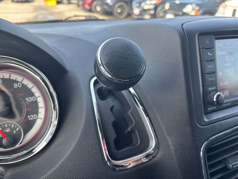 Used 2019 Dodge Grand Caravan GT w/ Safety Sphere Group image 28