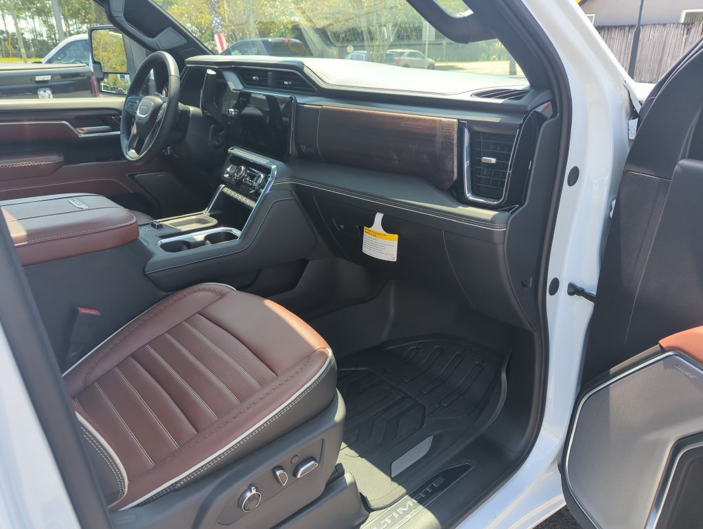 Used 2026 GMC Sierra 3500 Denali Ultimate AWD/4WD image 36