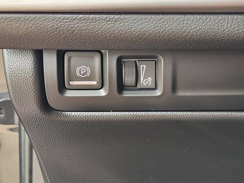 Used 2025 Cadillac XT4 Premium Luxury FWD image 21