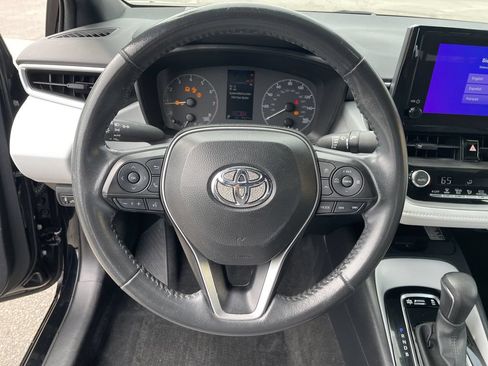 Used 2024 Toyota Corolla SE w/ SE Premium Package FWD image 16