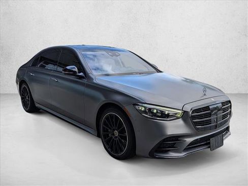 Used 2022 Mercedes-Benz S 500 4MATIC image 3