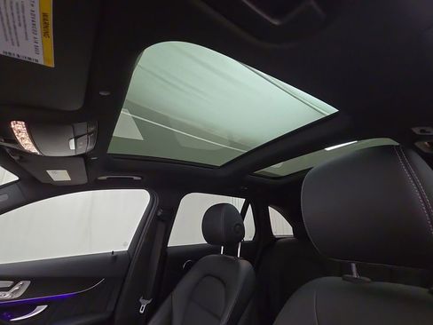 Used 2022 Mercedes-Benz GLC 300 4MATIC image 23