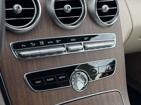 Used 2019 Mercedes-Benz C 300 Cabriolet image 24
