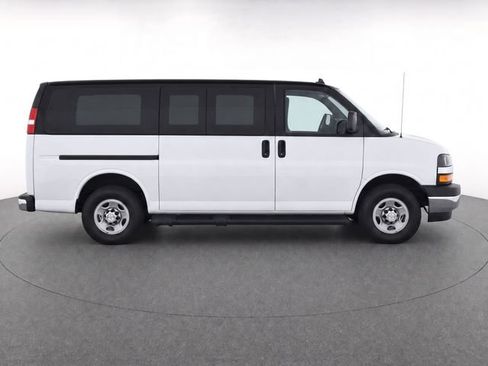 Used 2019 Chevrolet Express 3500 LT w/ LT Preferred Equipment Group RWD image 3