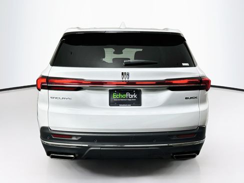 Used 2025 Buick Enclave Preferred FWD image 7