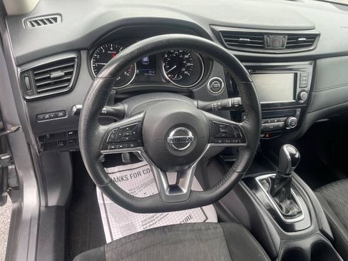 Used 2018 Nissan Rogue SV AWD/4WD image 14