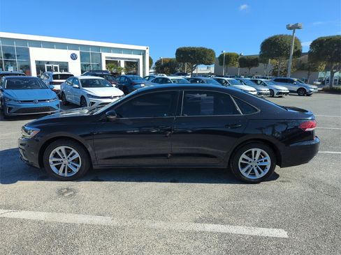 Used 2020 Volkswagen Passat 2.0T S image 11