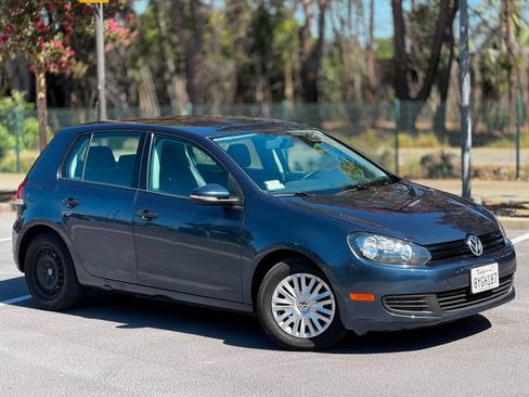 Used 2013 Volkswagen Golf 4-Door FWD image 3