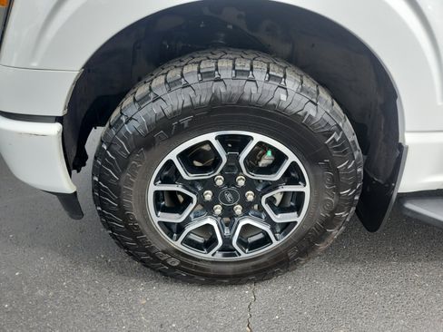 Certified 2022 Ford F150 XLT w/ Equipment Group 302A High image 25