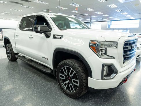 Used 2019 GMC Sierra 1500 AT4 w/ AT4 Premium Package AWD/4WD image 4
