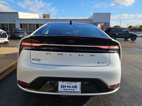 New 2026 Toyota Prius Plug-In Hybrid image 8