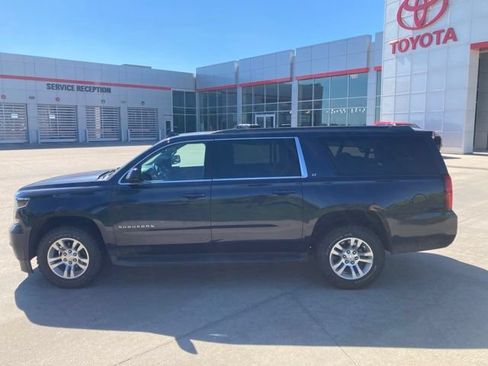 Used 2020 Chevrolet Suburban LT AWD/4WD image 7
