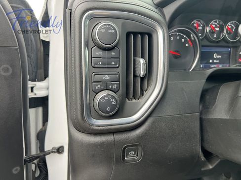 Used 2022 Chevrolet Silverado 1500 LT AWD/4WD image 18
