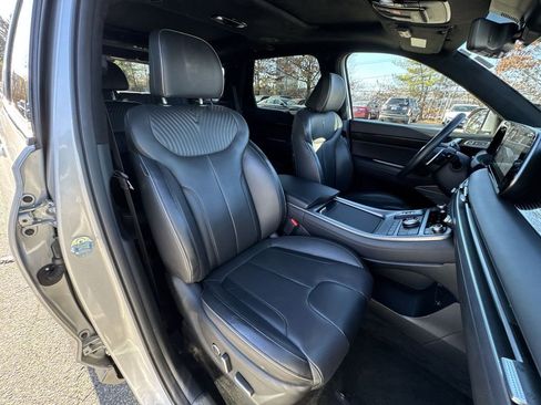 Used 2024 Hyundai Palisade Calligraphy image 42