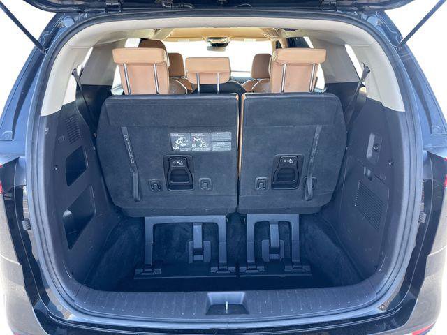 Used 2024 Kia Carnival LX FWD image 20